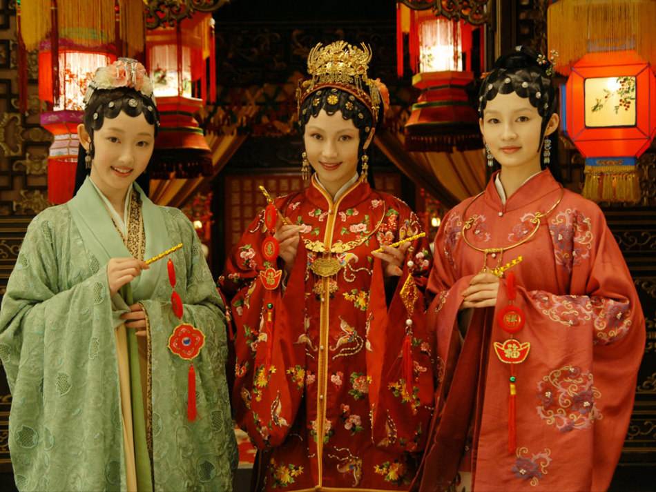 娱乐圈里的满清后裔:除了吴京还有他们，都是凡间的“皇族”
