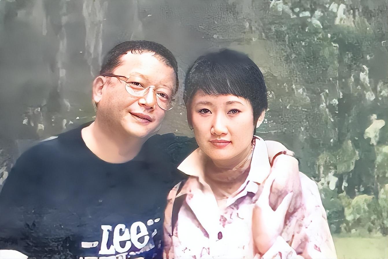 “和珅”王刚60岁老来得子，21年后，才明白成方圆为什么和他离婚