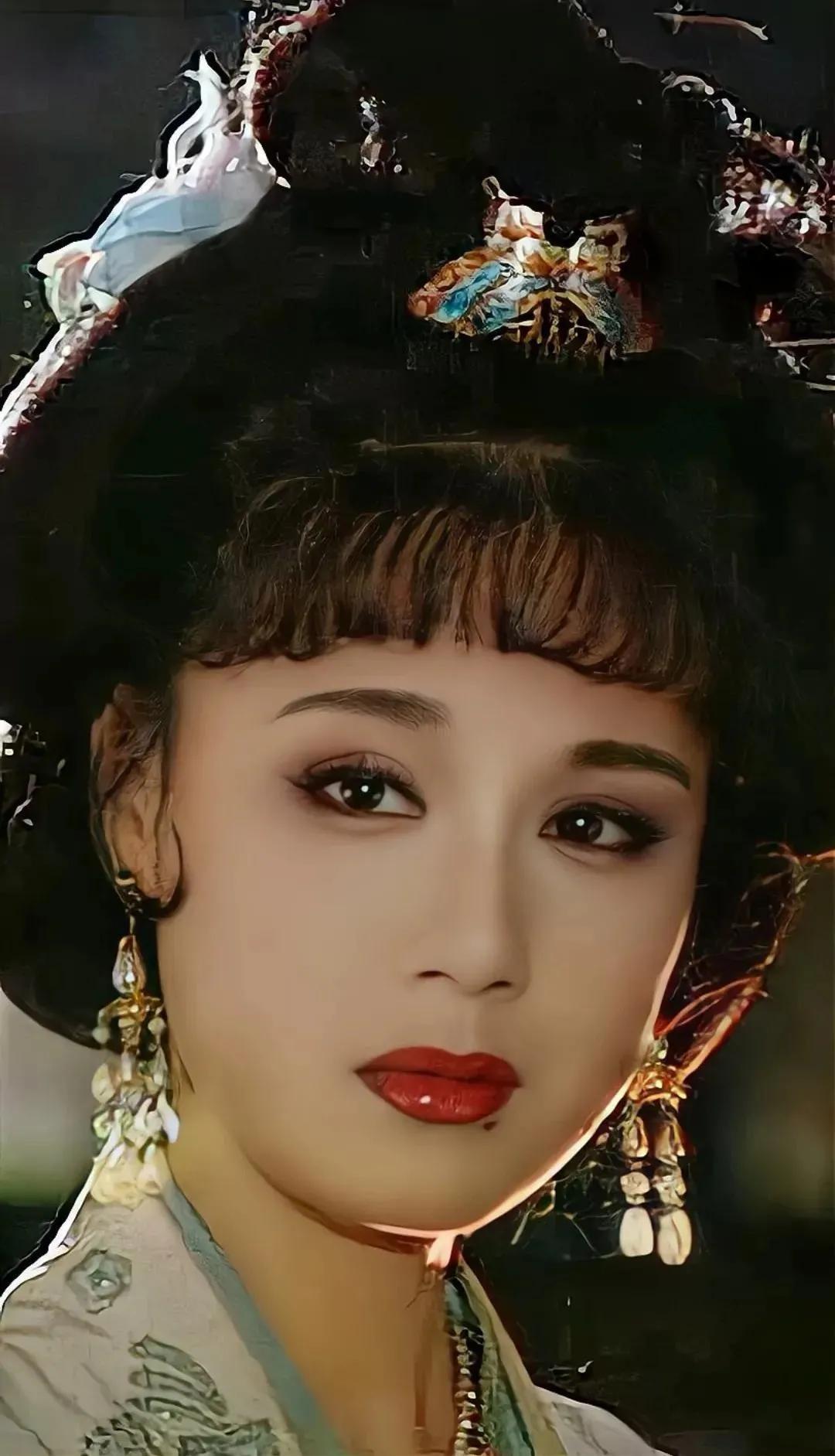 都说湖北盛产美女，我本来不服，但看完这9个女明星，我信了