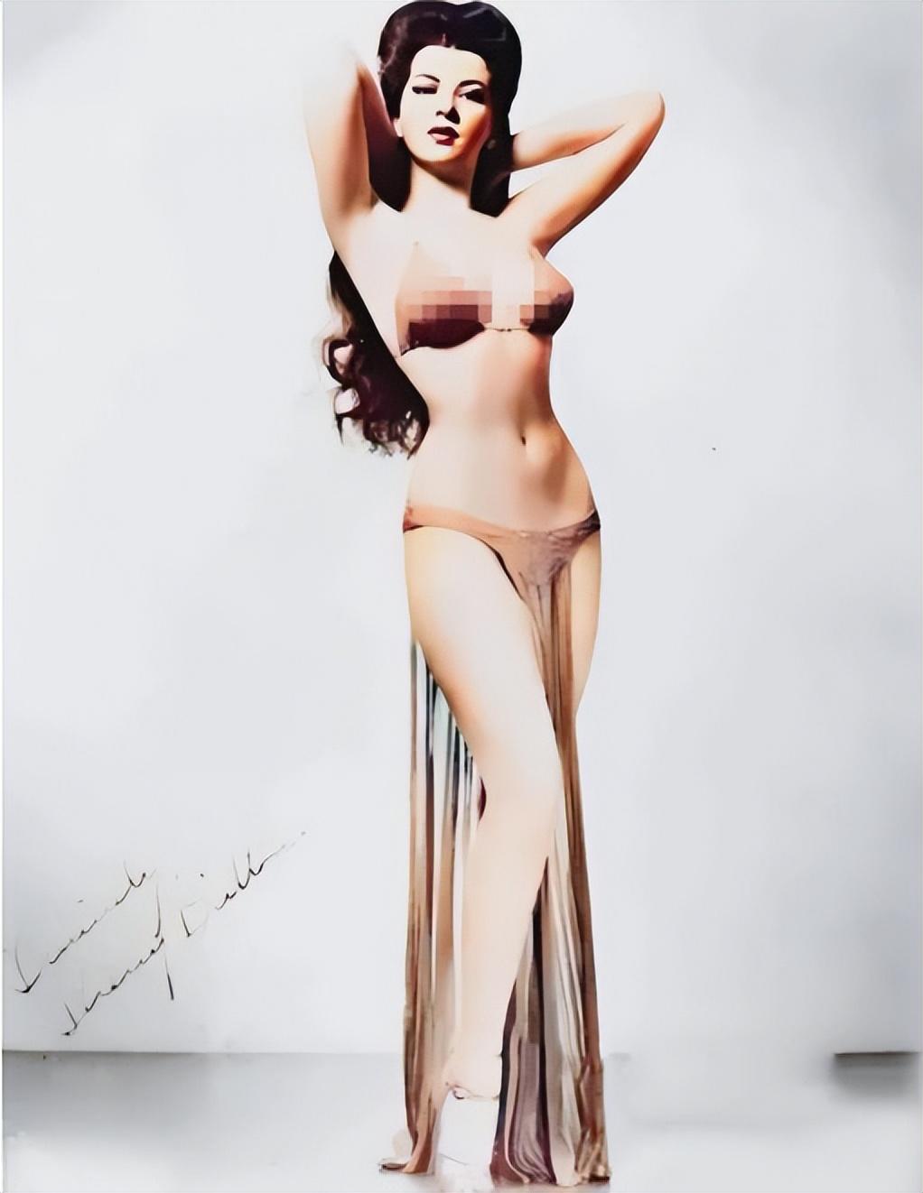 1940年，肚皮舞女神雪莉留下这张惊艳照片，46cm的腰围备受追捧