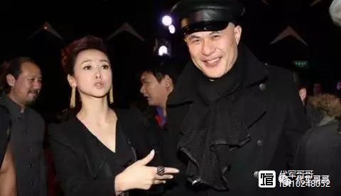 他是三级片专业户，经常与舒淇演床戏，结婚23年与妻子恩爱如初