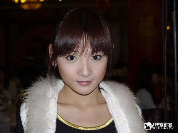 她19岁参加选秀出道，曾演唱《泰囧》主题曲，为啥一直不火？