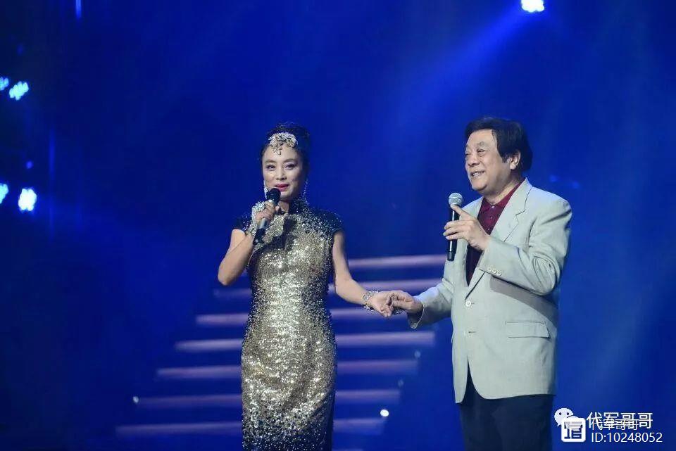 她演《西游记》成名，55岁却美如少女，混血儿子更是酷似吴磊！