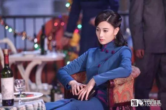 她曾饰演最美警花，吴京在剧中迷恋她，如今32岁成谍战剧女王！