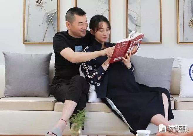 陈建斌12岁儿子小老虎参加综艺节目，幽默像爸爸，懂事像妈妈！
