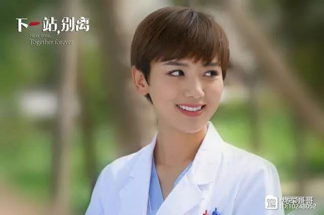 她曾是美女主持人，出道多年零绯闻，如今37岁却凭演技逆袭
