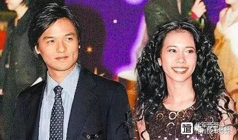 周星驰的前女友，41岁嫁给初恋男友，如今49岁因好身材上热搜