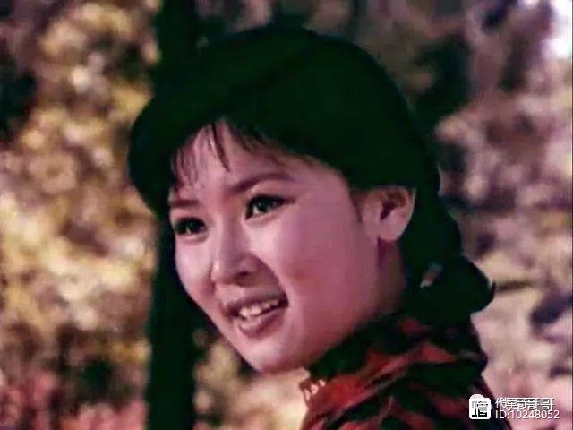 80年代红极一时的演员，嫁给音乐才子后隐退，如今60岁生活很幸福