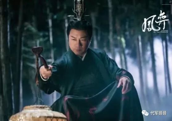 TVB视帝黎耀祥在《凤弈》中演配角，自降身价到底值不值？