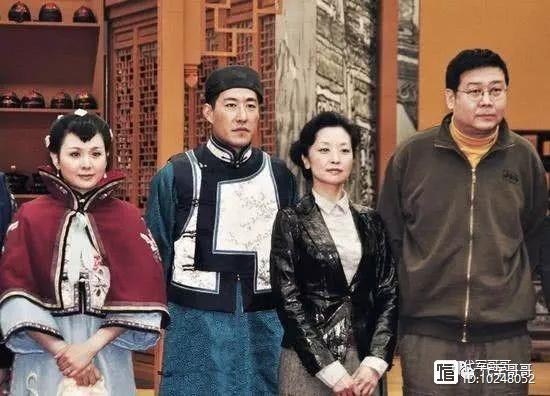 她是宋丹丹的同学，演话剧《日出》成名，离婚多年却一直没再婚