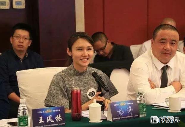 她是央视最有气质主持人，颜值高还会脱口秀，如今30岁婚恋成谜