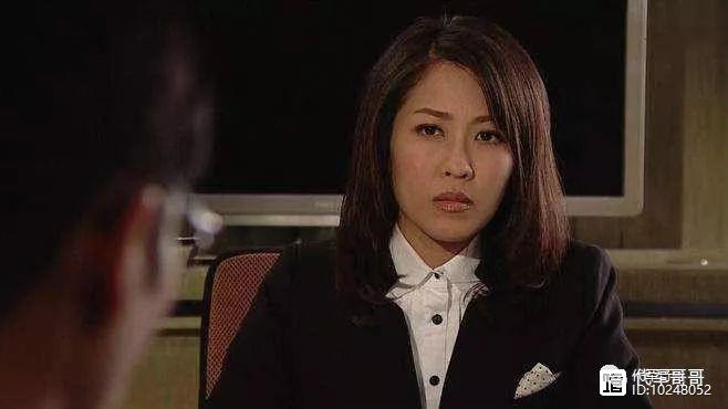 TVB长腿女神，35岁嫁给大7岁富商，如今40岁很美很幸福