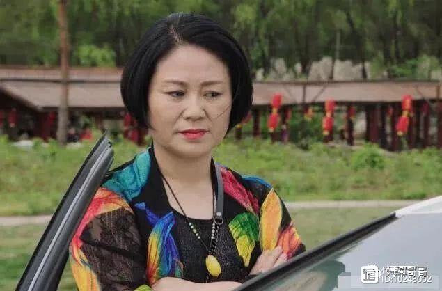 《刘老根3》中的杠精，嫁给赵本山爱徒很幸福，如今48岁演技获赞