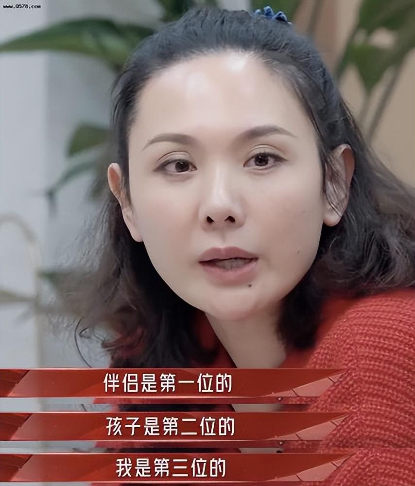 程莉莎：结婚16年只生孩子不做饭，丈夫一家人把她宠成宝