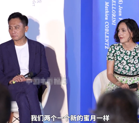 组图：刘烨与妻子安娜首次合作话剧 幸福称感觉像新蜜月