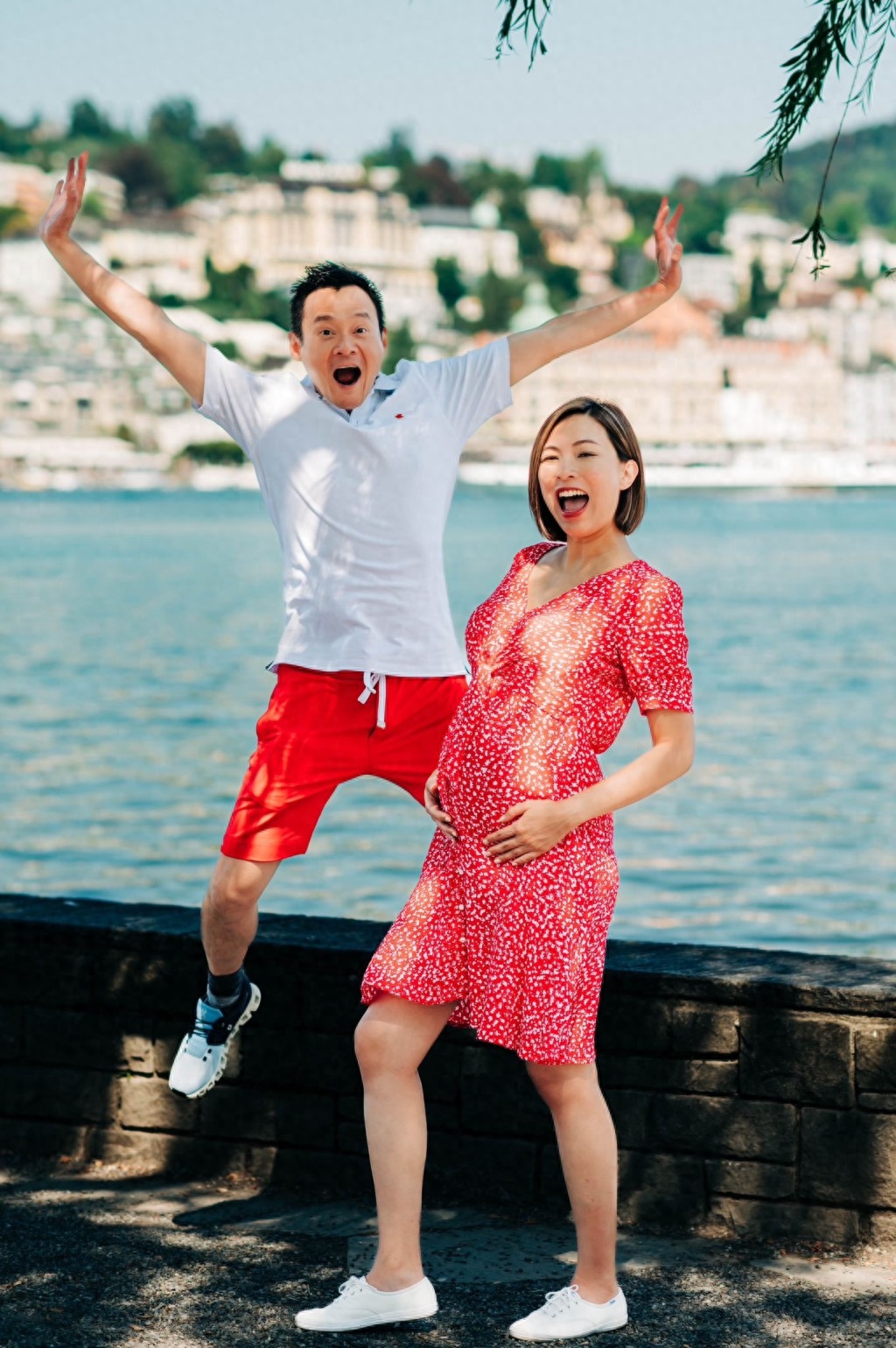恭喜！42岁香港女星首次造人成功，已怀孕8个月拍裸身孕照留倩影
