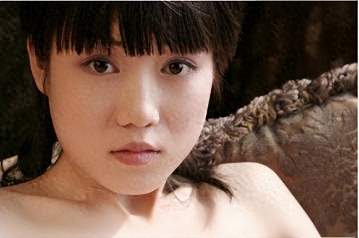 “最红裸模”张筱雨：22岁时拍写真火爆全网，如今将近40岁仍单身