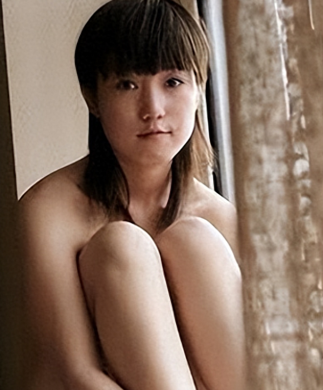 最红模特张筱雨，一年拍21套写真，巅峰热度碾压刘亦菲！