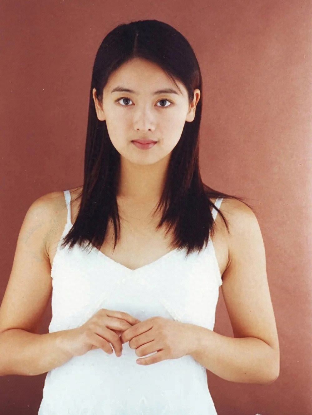 她靠一部剧吃一辈子，二婚嫁给“穷小子”，如今丈夫红到令人嫉妒