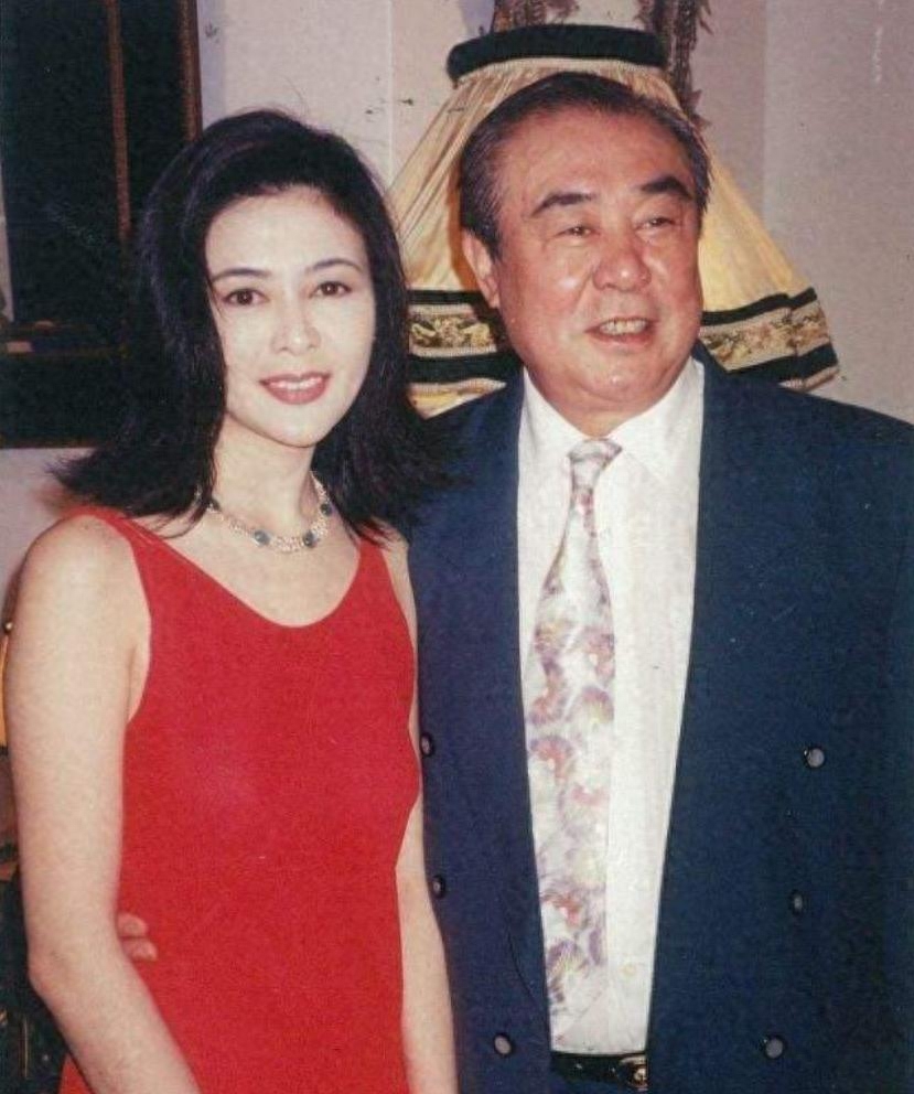 关山：和女儿关之琳28年不来往，离世后女儿为他买了400万的墓地