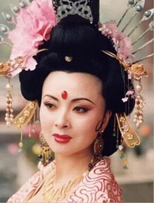 最美“杨贵妃”周洁:死前苦求刘晓庆,27万美元包机回国,3天后去世