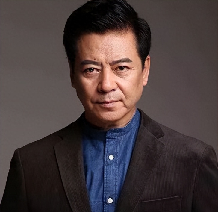 著名演员颜世魁：一生苦难，67岁的他单身无子嗣，母亲不敢老去