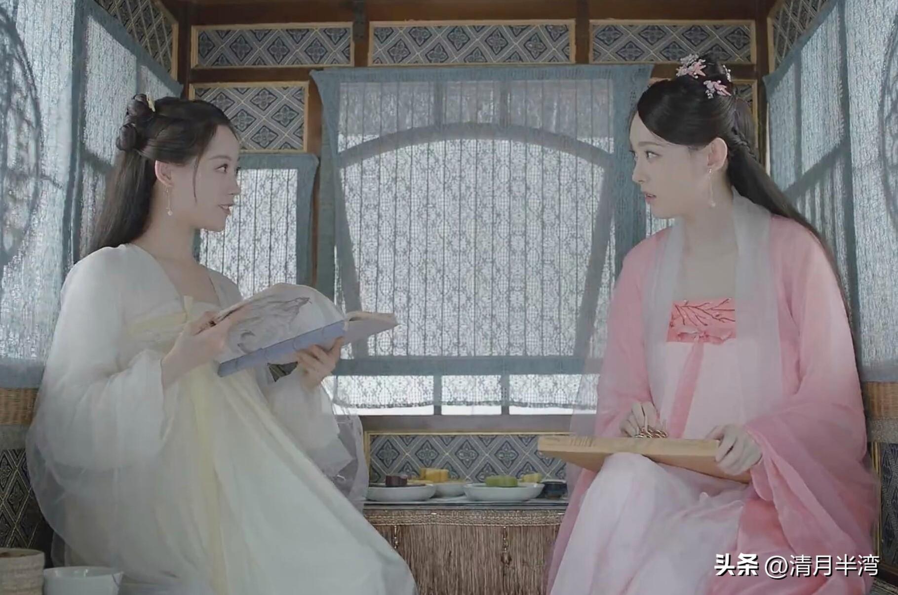 明明都是演丫鬟小姐，以前的主仆关系一目了然，现在的要靠“猜”