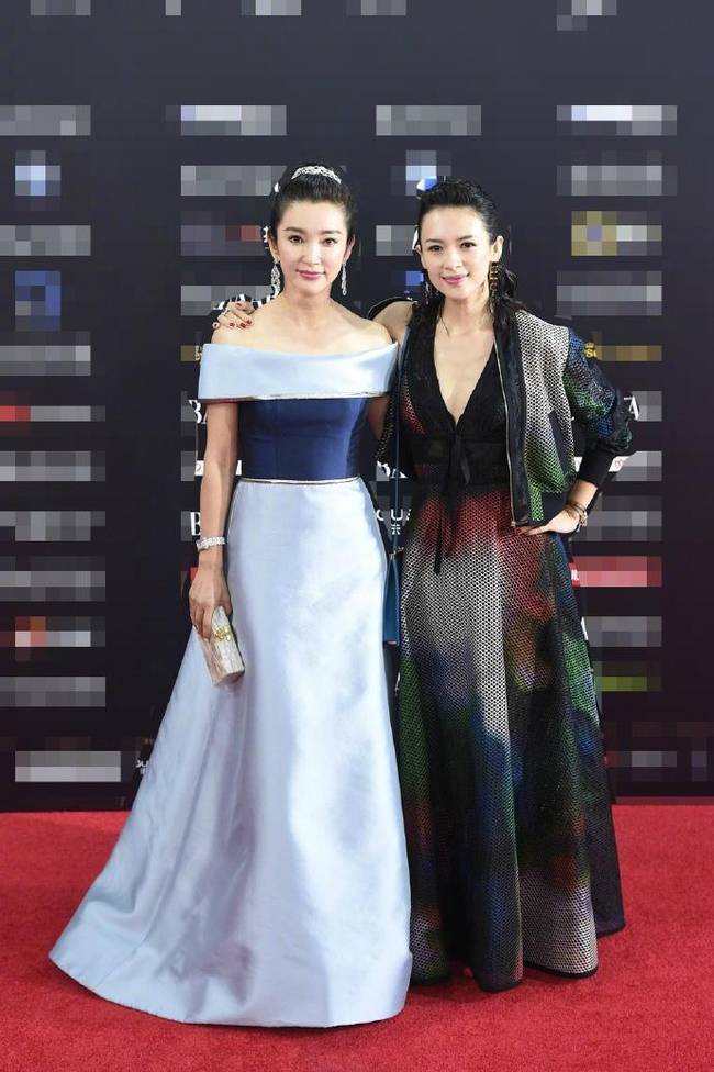 盘点娱乐圈那些“包装”出来的“完美女神”，真实身材一言难尽！