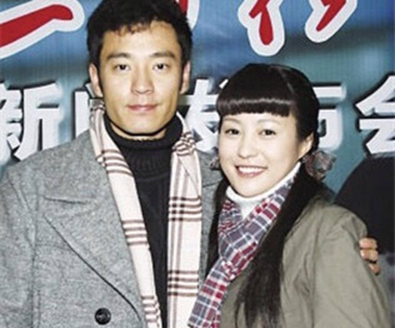 他娶过郝蕾，恋过王珞丹，负了殷桃，如今和小12岁娇妻生下二胎