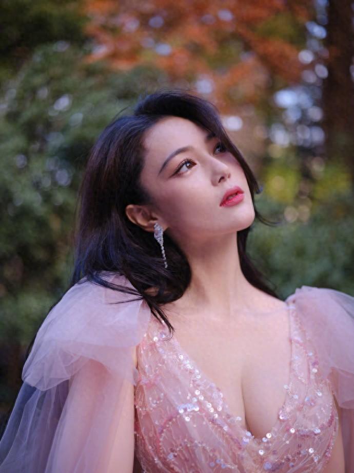 张馨予粉嫩写真 超级美丽