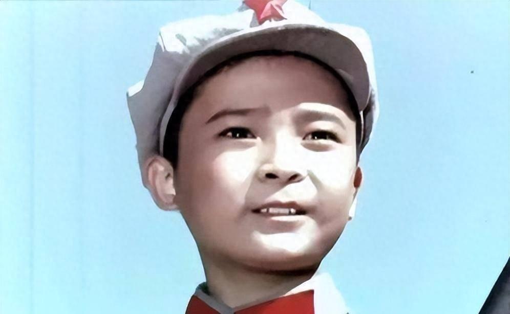 49年过去，当年出演《闪闪的红星》的小红星“潘冬子”怎么样了？