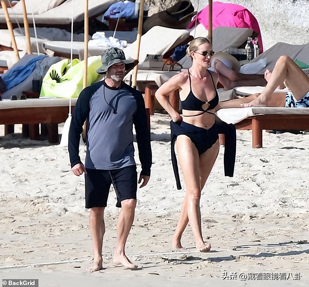 杰森·斯坦森携娇妻泰国度假，两人开心冲浪，罗茜大秀超模身材
